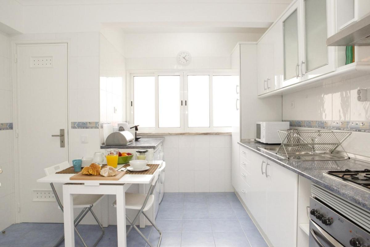 Family Central Apartment In Sao Pedro Do Estoril Luaran gambar