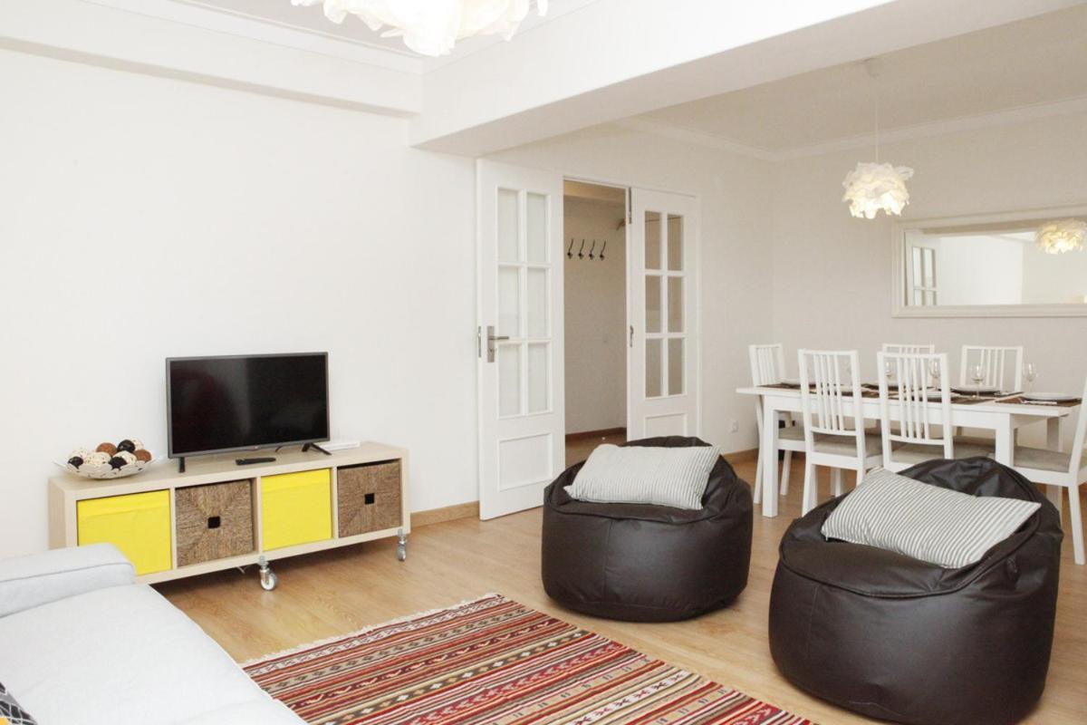 Family Central Apartment In Sao Pedro Do Estoril Luaran gambar