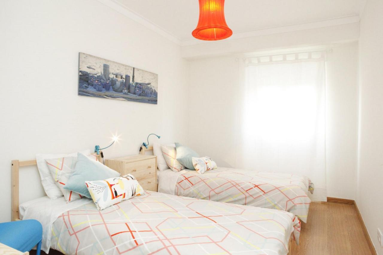 Family Central Apartment In Sao Pedro Do Estoril Luaran gambar