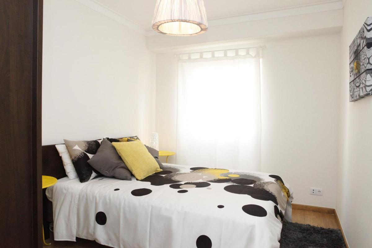 Family Central Apartment In Sao Pedro Do Estoril Luaran gambar