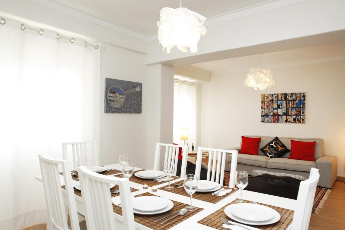 Family Central Apartment In Sao Pedro Do Estoril Luaran gambar