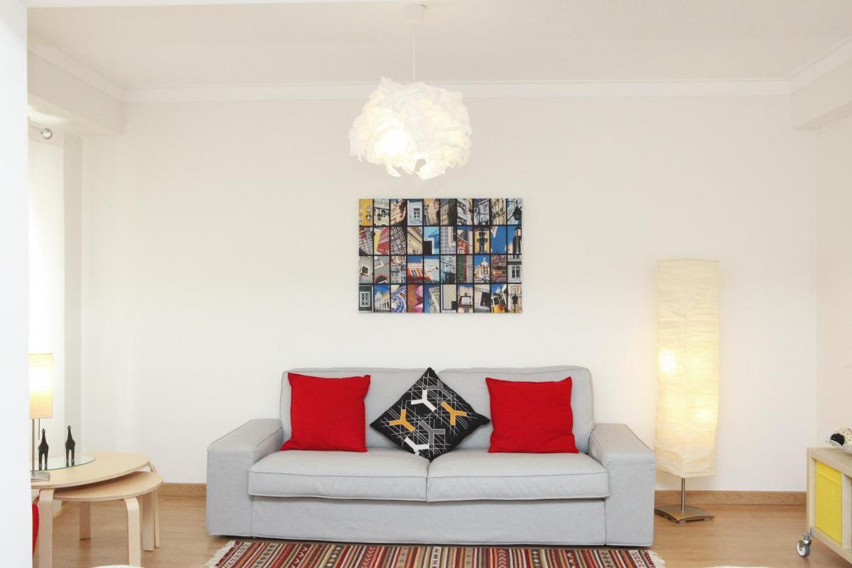 Family Central Apartment In Sao Pedro Do Estoril Luaran gambar