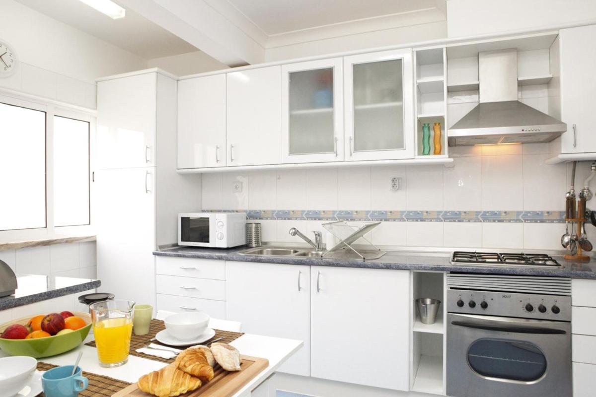 Family Central Apartment In Sao Pedro Do Estoril Luaran gambar