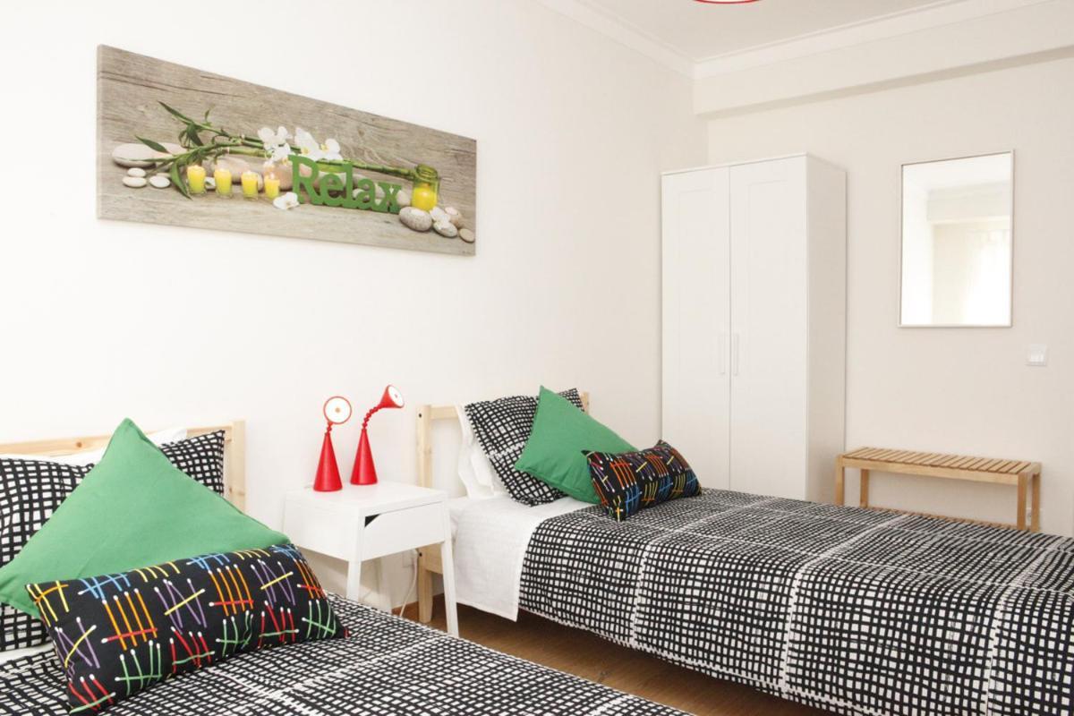 Family Central Apartment In Sao Pedro Do Estoril Luaran gambar